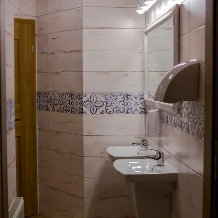 Bacowka Na Zadzielu فندق مبيت وإفطار 3*